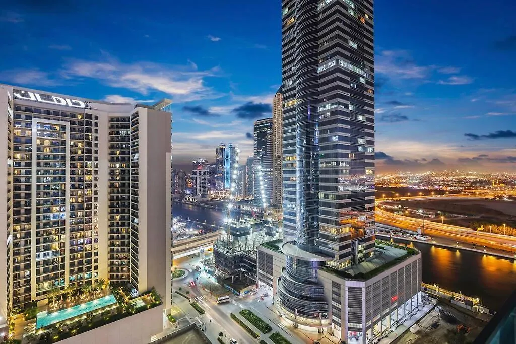 First Class 1Br Breathtaking Skyline View Dubai Apartment