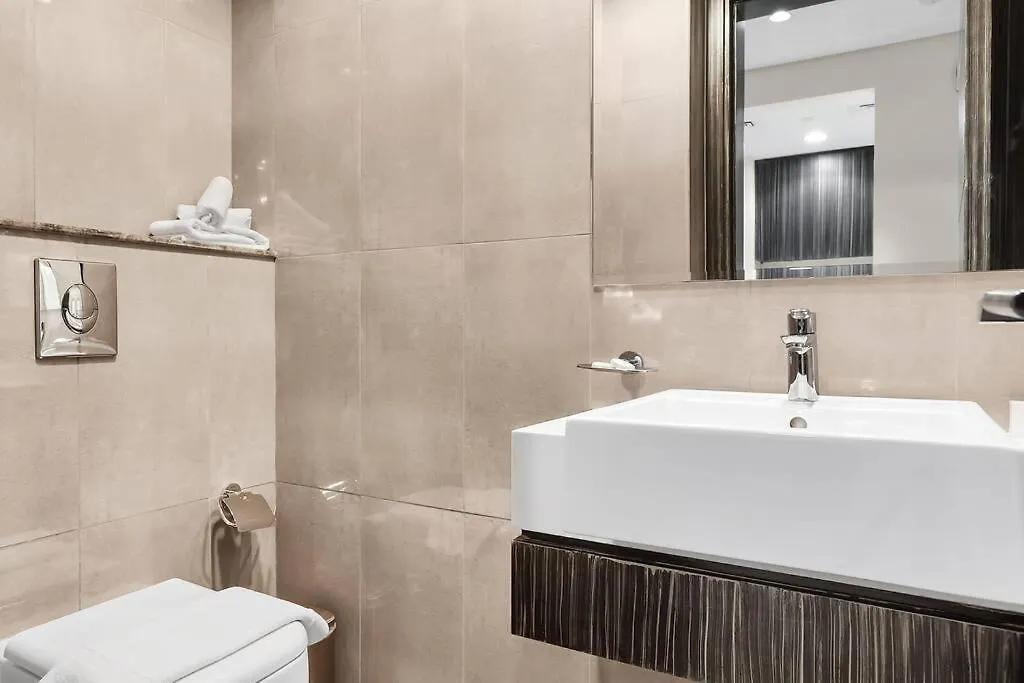 First Class 1Br Breathtaking Skyline View Dubai Apartment